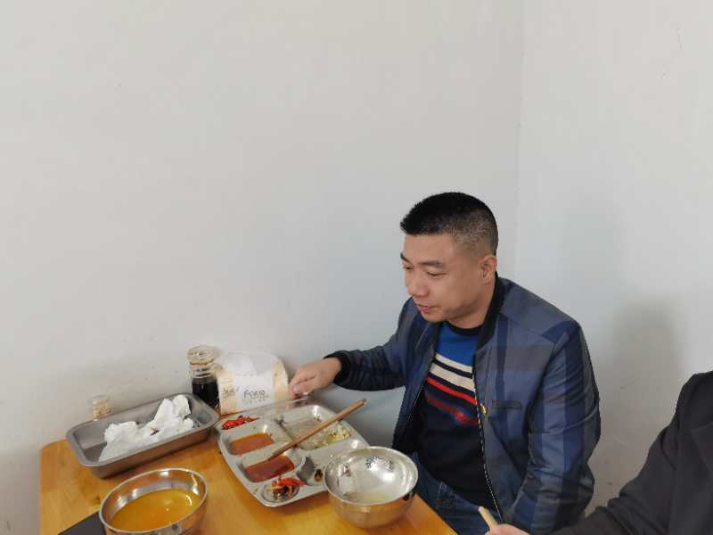 強監(jiān)督，重引導，杜絕“舌尖上的浪費”